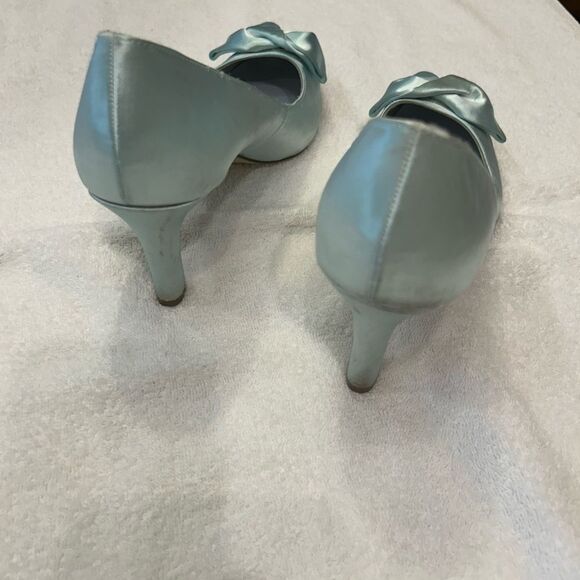 Blue Satin Heels with Iridescent Finish - Picture 4 of 6
